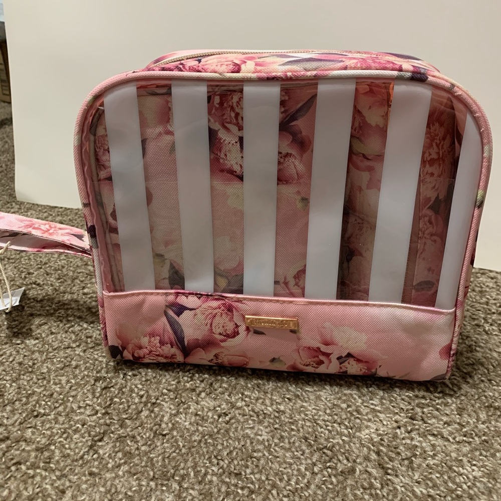 NWT Pink floral makeup/toiletries bag set